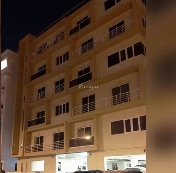 شقة مكونة من 3 غرف نوم للإيجار في الخوير مسقط