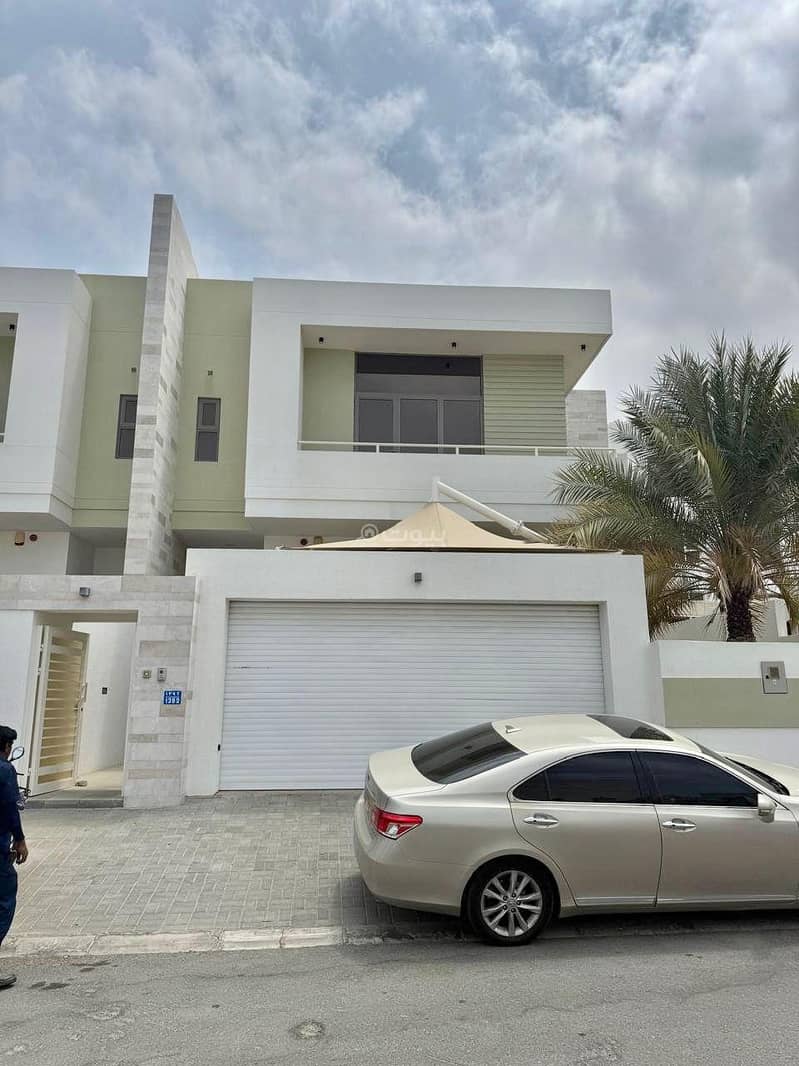 4 Bedrooms Villa For Rent Madinat As Sultan Qaboos, Muscat