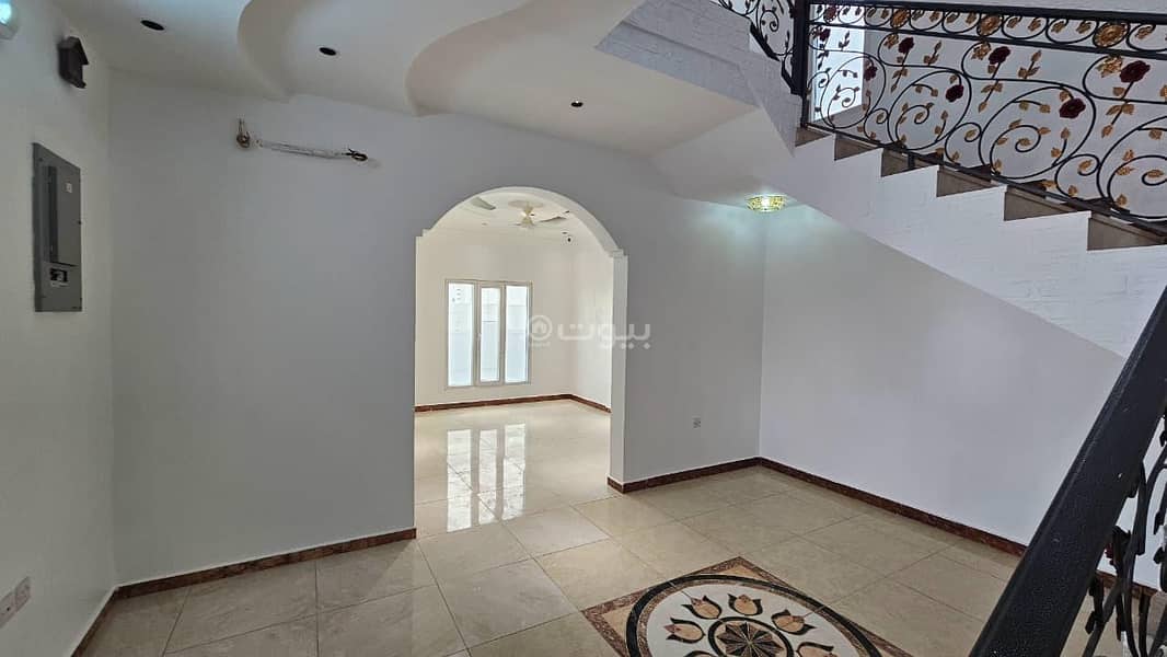6 Bedrooms Villa For Rent Al Mawaleh, Muscat