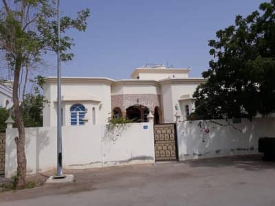 3 Bedroom Apartment for Sale in Al Maabilah, Muscat - 3 Bedrooms Apartment For Sale in Al Maabilah, Muscat