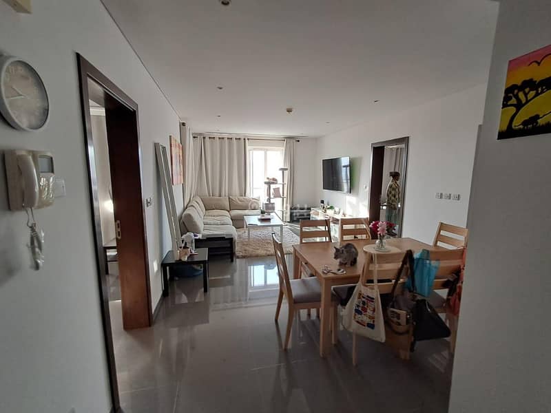 2 Bedrooms Apartment For Rent The Wave (Almouj) Muscat