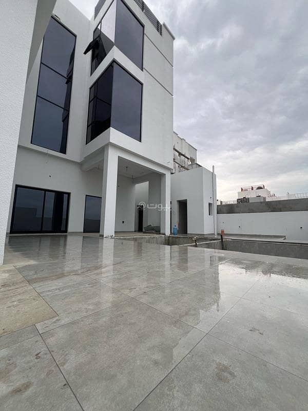 4 Bedroom Villa For Sale in Al Seeb, Muscat
