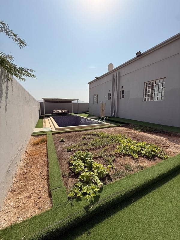4 Bedrooms Villa For Sale in Al Amarat, Muscat
