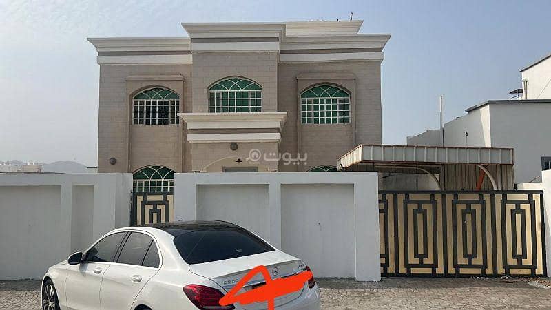فيلا 6 غرف نوم للإيجار في العامرات مسقط