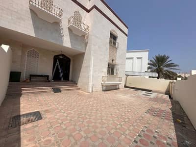 فیلا 4 غرف نوم للايجار في مدينة السلطان قابوس، مسقط - فيلا مكونة من 4 غرف نوم للإيجار في مدينة السلطان قابوس، مسقط