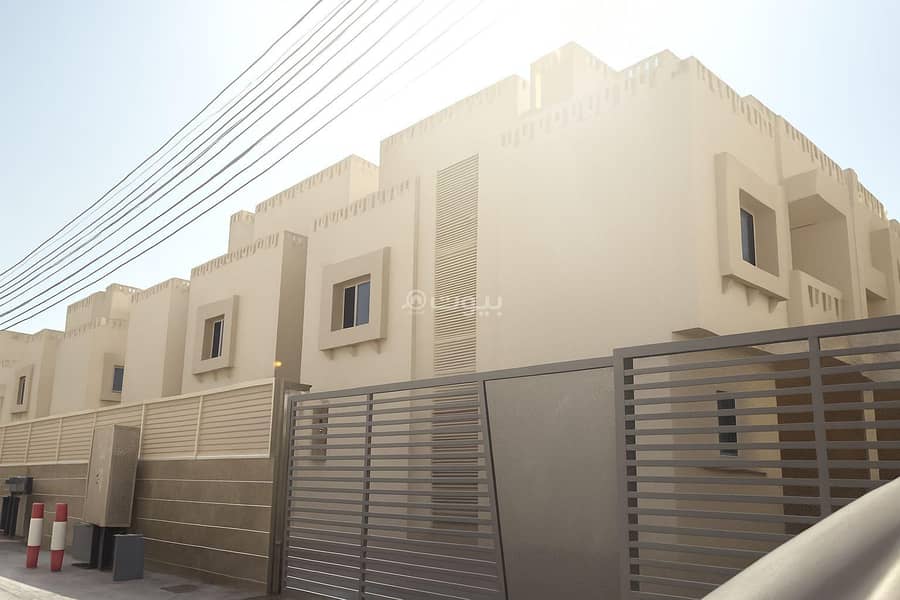 فيلا مكونة من 4 غرف نوم للإيجار في الحل، مسقط فيلا مكونة من 4 غرف نوم للإيجار في الحل، مسقط