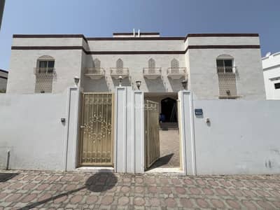 4 Bedroom Villa for Rent in Madinat As Sultan Qaboos, Muscat - 4 Bedroom Villa for Rent in Madinat As Sultan Qaboos, Muscat