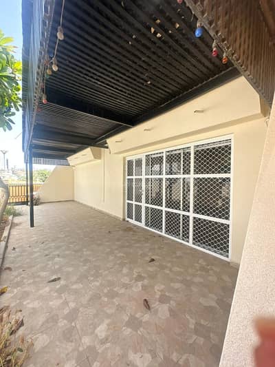 4 Bedroom Villa for Rent in Madinat As Sultan Qaboos, Muscat - 4 Bedrooms Villa For Rent in Madinat As Sultan Qaboos, Muscat