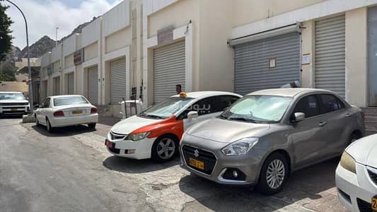 مجمع تجاري  للايجار في مطرح، مسقط - مبنى تجاري للإيجار في مطرح، مسقط