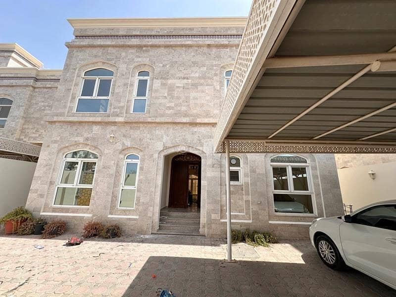 4 Bedrooms Villa For Rent Madinat As Sultan Qaboos Muscat