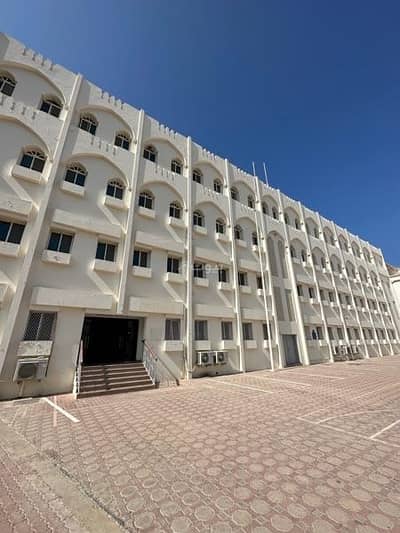 عقارات تجارية اخرى  للايجار في مدينة السلطان قابوس، مسقط - عقار تجاري للإيجار في مدينــة سلطــان قابوس، مسقط