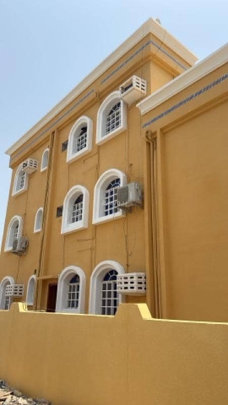 مبنى تجاري للبيع في روي، مسقط مبنى تجاري للبيع في روي، مسقط