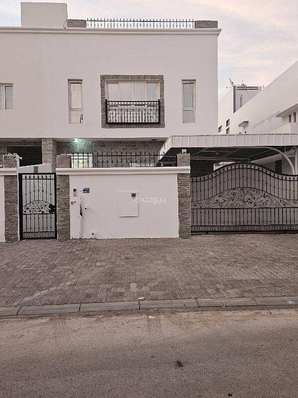 6 Bedroom Villa For Rent in Al Seeb, Muscat