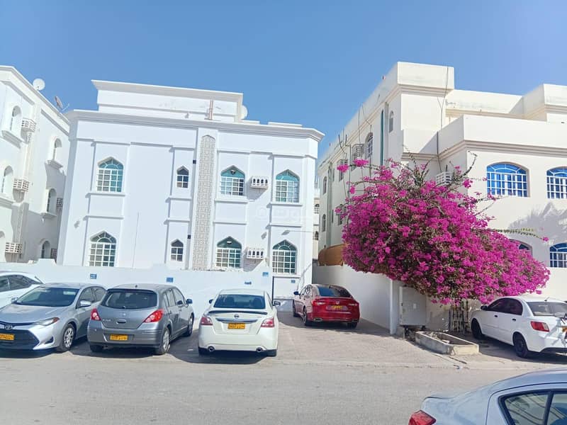 شقة من غرفتي نوم للإيجار في الغبرة، مسقط