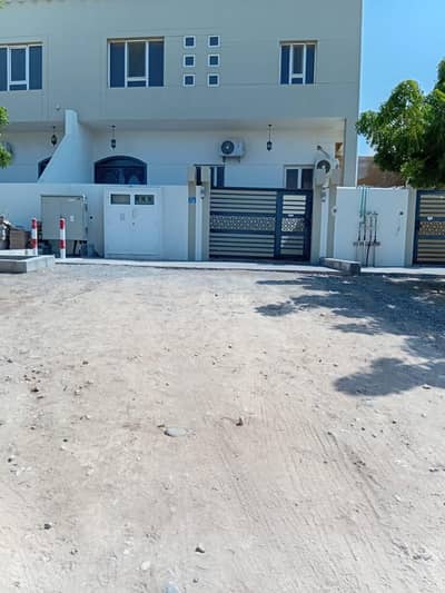 3 Bedroom Villa for Rent in Al Mawaleh, Muscat - 5 Bedrooms Villa For Rent Al Mawaleh, Muscat