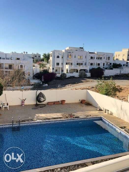 فيلا مكونة من 3 غرف نوم للإيجار في القرم، مسقط