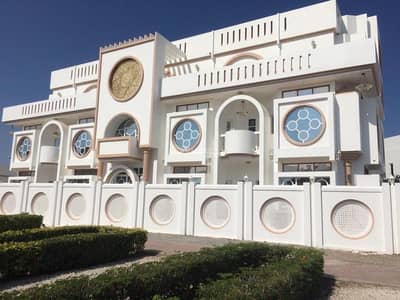 فیلا 12 غرف نوم للايجار في القرم، مسقط - فيلا 12 غرفة نوم للإيجار في قرم، مسقط