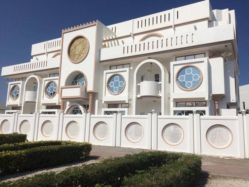 فيلا 12 غرفة نوم للإيجار في قرم، مسقط فيلا 12 غرفة نوم للإيجار في قرم، مسقط