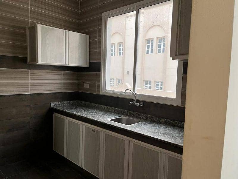 شقة مكونة من غرفتي نوم للإيجار في مسقط - أخرى