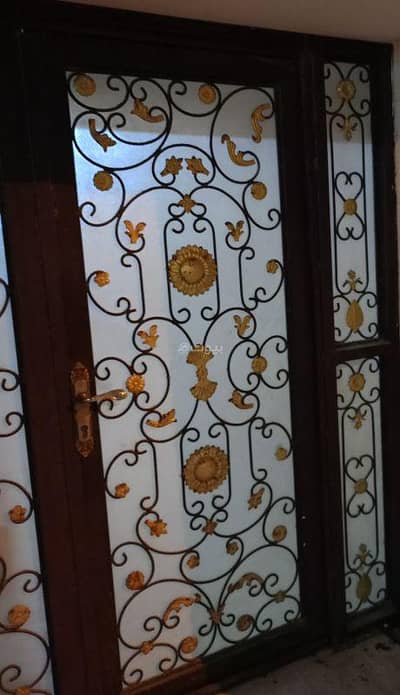 مجمع تجاري  للايجار في صلالة، ظفار - مبنى تجاري للإيجار في صلالة، ظفار