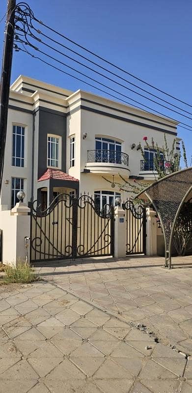 فیلا 5 غرف نوم للايجار في الأنصب، مسقط - فيلا مكونة من 6 غرف نوم للإيجار في أنساب، مسقط