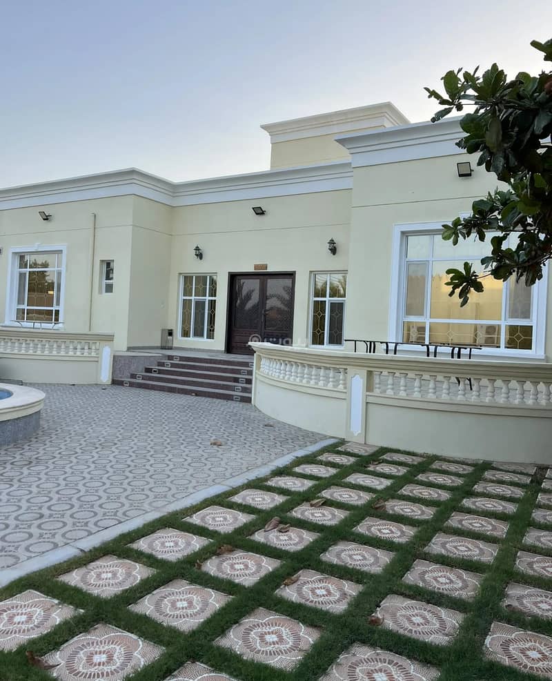 3 Bedrooms Chalet For Rent in Sur, Al Sharqiya