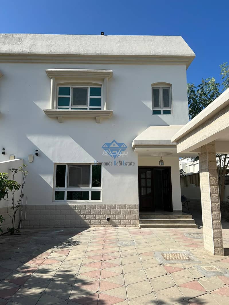 فيلا 4 غرفة نوم للإيجار في العذيبة، مسقط فيلا 4 غرفة نوم للإيجار في العذيبة، مسقط