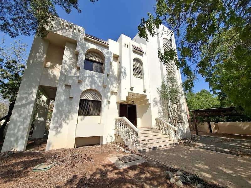 فيلا 4 غرف نوم للإيجار في الموالح، مسقط