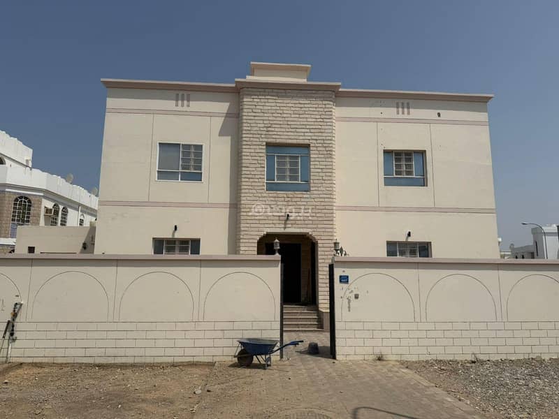 فيلا 5 غرف نوم للإيجار في الموالح مسقط