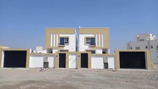 4 Bedroom Villa for Sale in Al Amarat, Muscat - 4 Bedrooms Villa For Sale in Al Amarat, Muscat