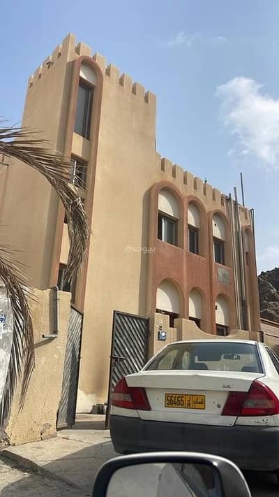 فلیٹ 4 غرف نوم للايجار في وادي الكبير، مسقط - شقة مكونة من 4 غرف نوم للإيجار في الوادي الكبير، مسقط