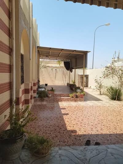 فیلا 5 غرف نوم للبيع في البريمي، البريمي - فيلا مكونة من 5 غرف نوم للبيع في البريمي