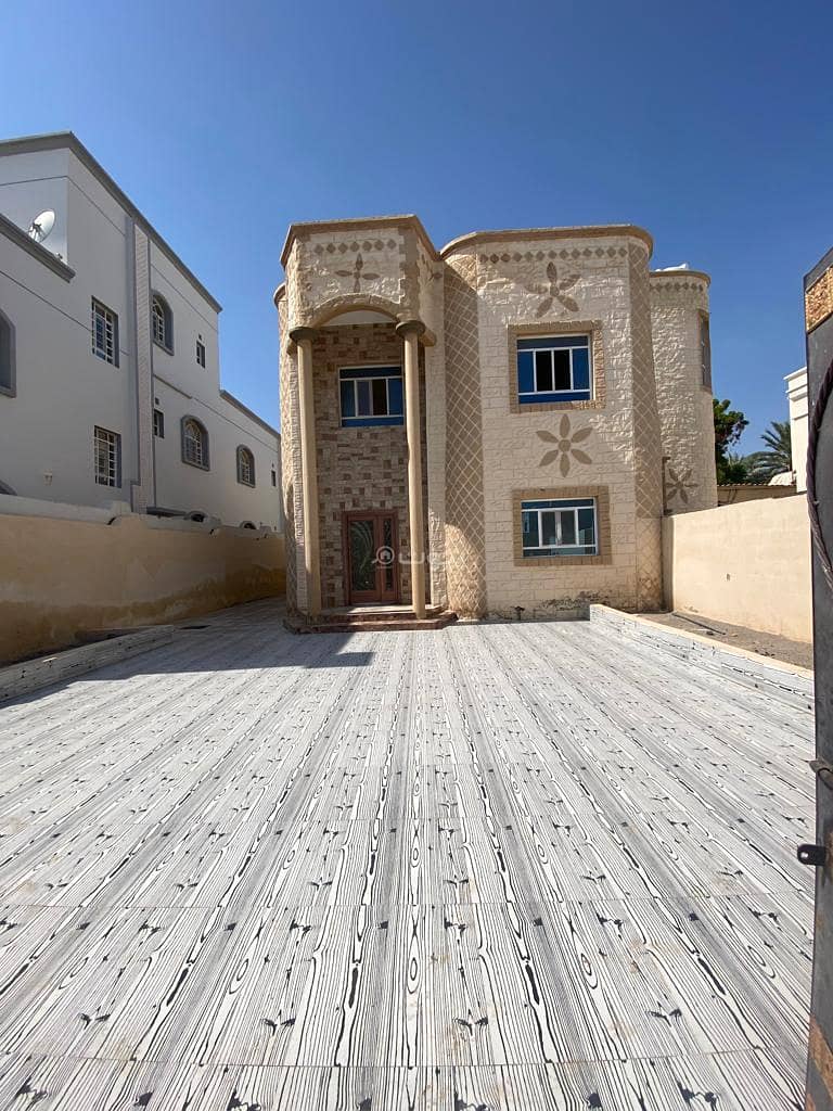 8 Bedrooms Villa For Sale in Al Maabilah, Muscat