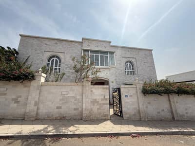 فیلا 5 غرف نوم للايجار في القرم، مسقط - فيلا 5 غرف نوم للإيجار في قورم، مسقط