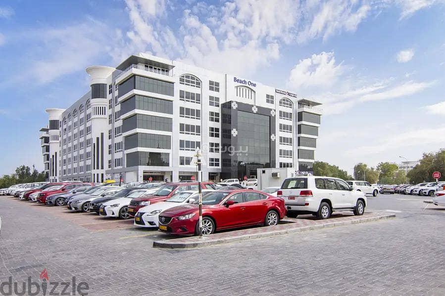 عقار تجاري للإيجار في القرم، مسقط