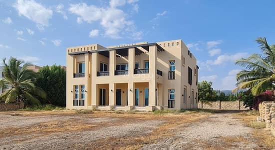 فیلا 4 غرف نوم للبيع في صلالة، ظفار - فيلا مكونة من 4 غرف نوم للبيع في صلالة، ظفار