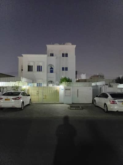 فلیٹ 3 غرف نوم للايجار في المعبيلة، مسقط - شقة مكونة من 3 غرف نوم للإيجار في المعابل مسقط