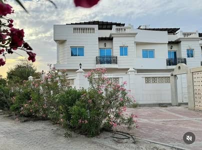 فیلا 5 غرف نوم للايجار في القرم، مسقط - فيلا 5 غرف نوم للإيجار في قورم مسقط