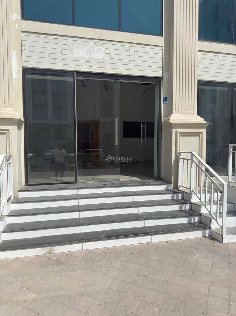 عقار تجاري للإيجار في القرم، مسقط