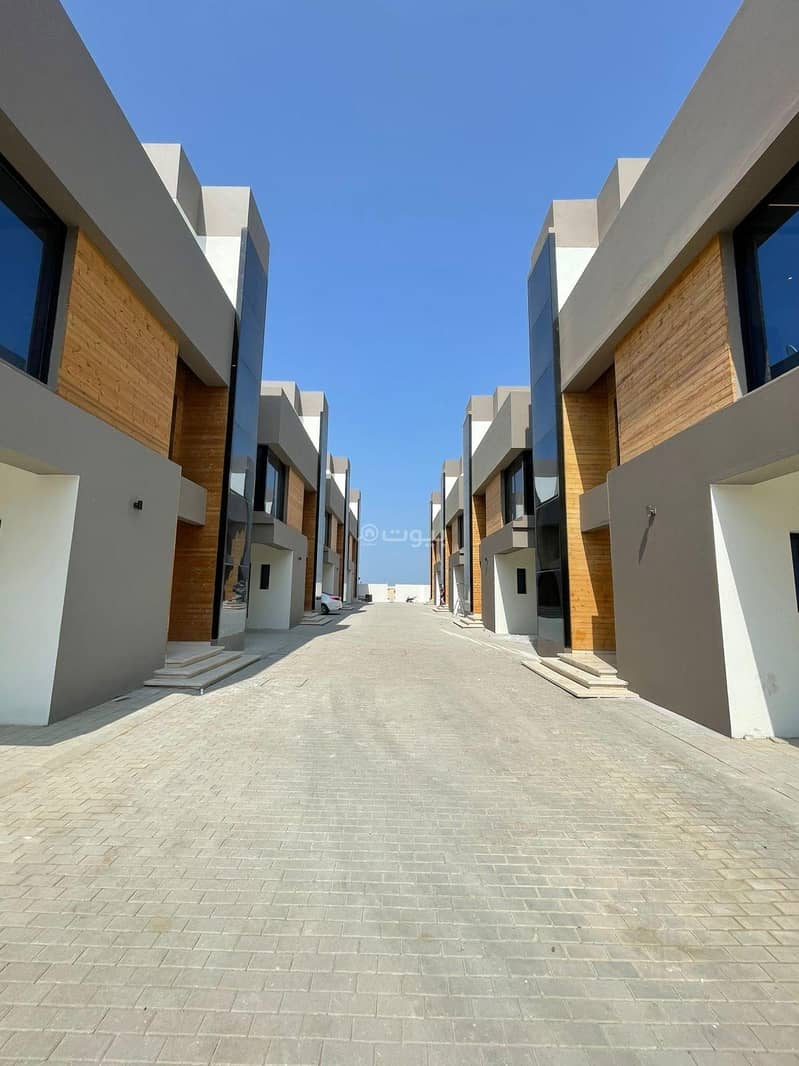 5 Bedrooms Villa For Sale Al Ghubrah, Muscat