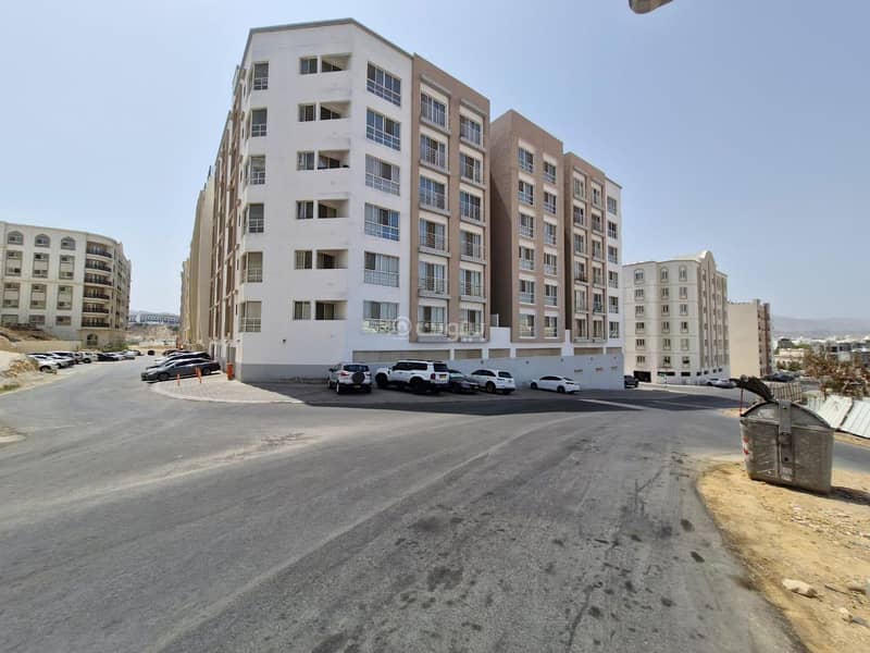 شقة 3 غرف نوم للإيجار في القرم، مسقط