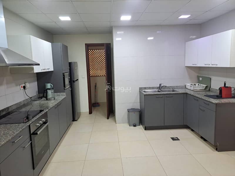 شقة مكونة من غرفتي نوم للإيجار في القرم مسقط