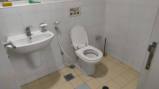 شقة 2 غرفة نوم للايجار في دارسيت، مسقط - شقة مكونة من غرفتي نوم للإيجار في دارسيت، مسقط