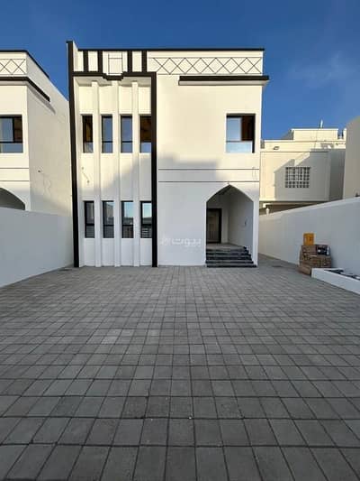6 Bedroom Villa for Sale in Al Amarat, Muscat - 6 Bedrooms Villa For Sale in Al Amarat, Muscat