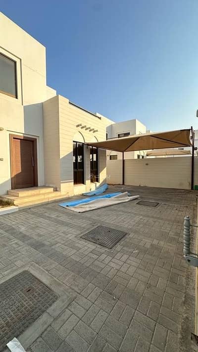 فیلا 4 غرف نوم للايجار في الخوض، مسقط - فيلا بـ 4 غرف نوم للإيجار في الخوض، مسقط