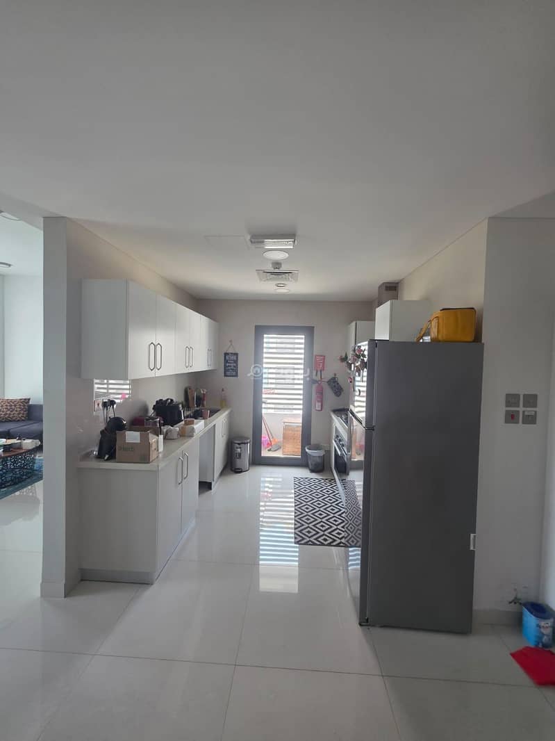 شقة مكونة من غرفتي نوم للإيجار في قُرم، مسقط