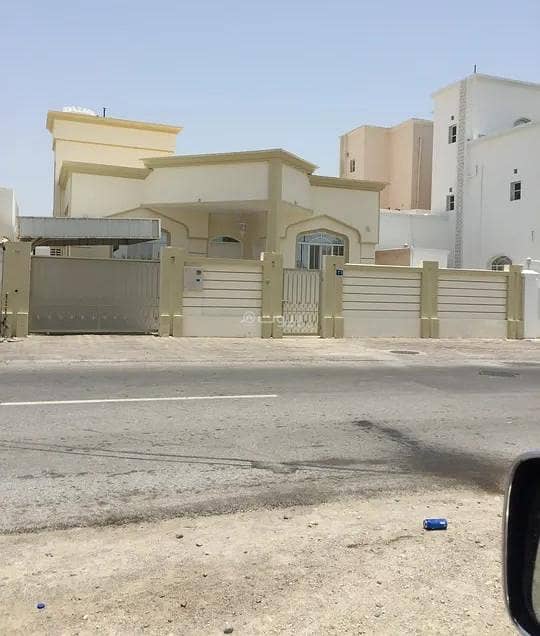 5 Bedrooms Villa For Sale Al Amarat Muscat