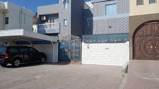فیلا 3 غرف نوم للايجار في وادي الكبير، مسقط - فيلا مكونة من 3 غرف نوم للإيجار في الوادي الكبير، مسقط