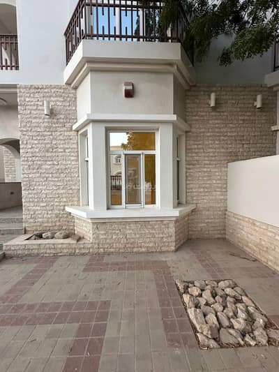 فیلا 5 غرف نوم للايجار في الموالح، مسقط - فيلا مكونة من غرفتي نوم للإيجار في الموج، مسقط