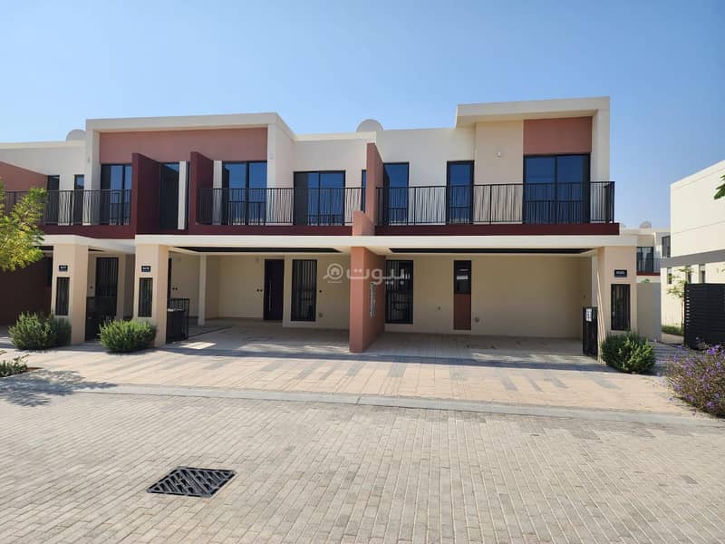 فيلا 4 غرف نوم للإيجار في الموج مسقط